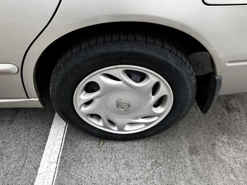 1997 Nissan Altima XE