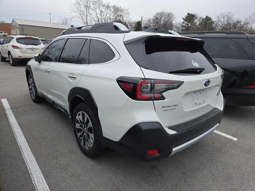 2024 Subaru Outback Touring XT