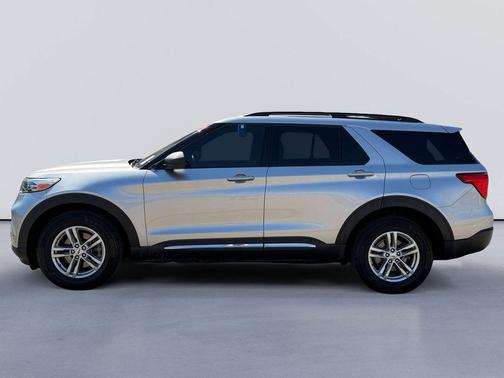 Iconic Silver Metallic 2020 Ford Explorer XLT