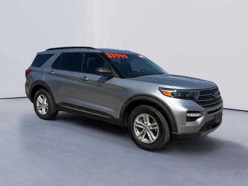 Iconic Silver Metallic 2020 Ford Explorer XLT
