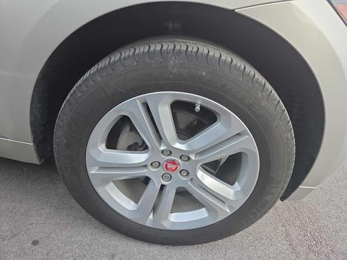 2017 Jaguar F-PACE 35t R-Sport