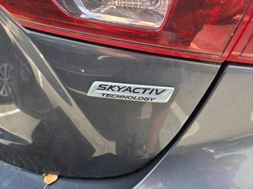 2016 Mazda Mazda3 i Sport