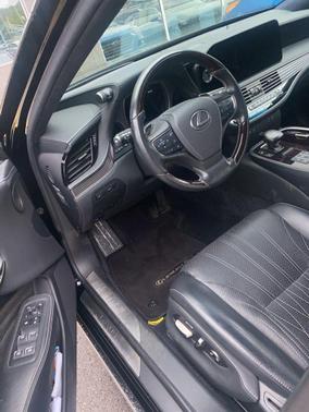 Obsidian 2023 Lexus LS 500 Base