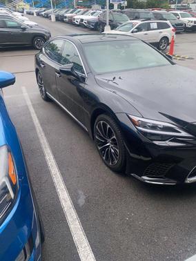 Obsidian 2023 Lexus LS 500 Base