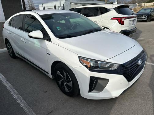2017 Hyundai IONIQ Hybrid SEL