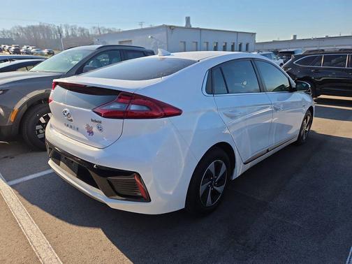 2017 Hyundai IONIQ Hybrid SEL
