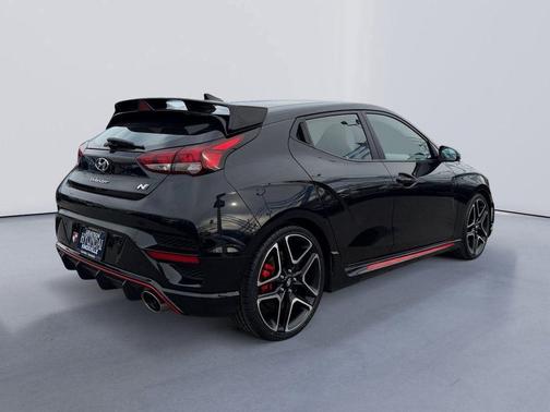2022 Hyundai Veloster N Base