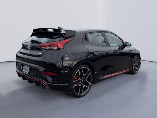2022 Hyundai Veloster N Base