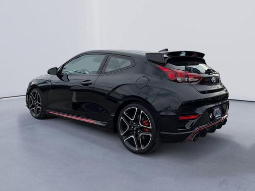 2022 Hyundai Veloster N Base