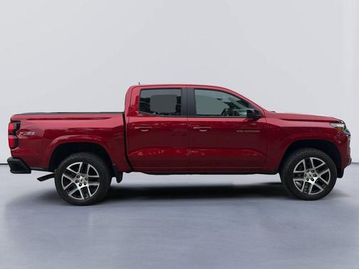 Radiant Red Tintcoat 2024 Chevrolet Colorado Z71