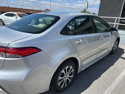 Classic Silver Metallic 2020 Toyota Corolla Hybrid LE