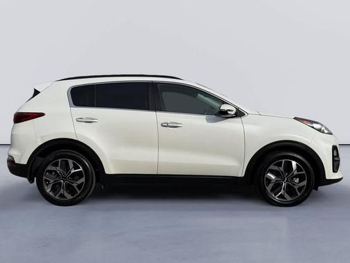 2022 Kia Sportage EX