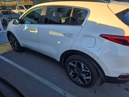 2022 Kia Sportage EX