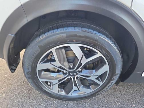 2022 Kia Sportage EX