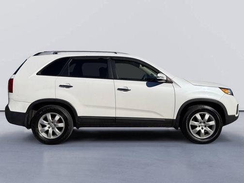 2012 Kia Sorento LX