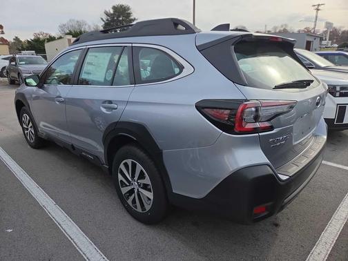 2025 Subaru Outback Base