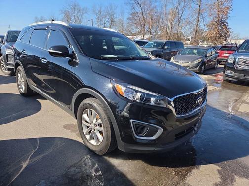 2017 Kia Sorento LX