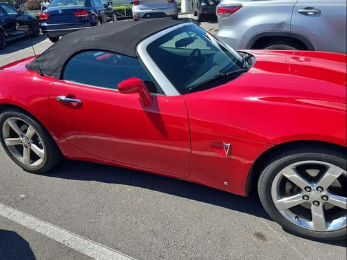 2006 Pontiac Solstice 2dr Convertible