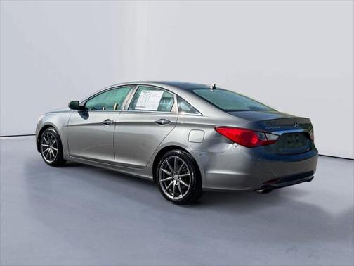 2011 Hyundai SONATA SE