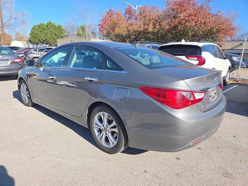 2011 Hyundai SONATA Limited
