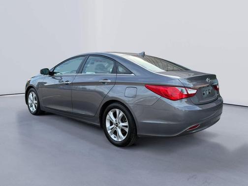 2011 Hyundai SONATA Limited