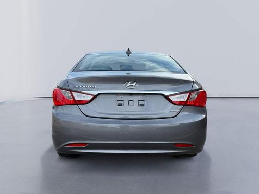 2011 Hyundai SONATA Limited