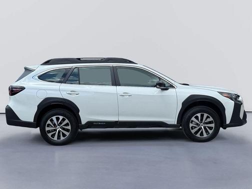 2025 Subaru Outback Base