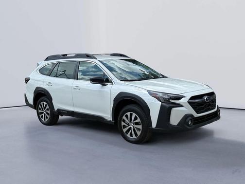 2025 Subaru Outback Base