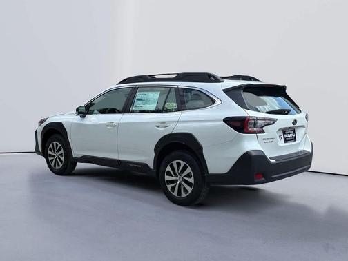 2025 Subaru Outback Base