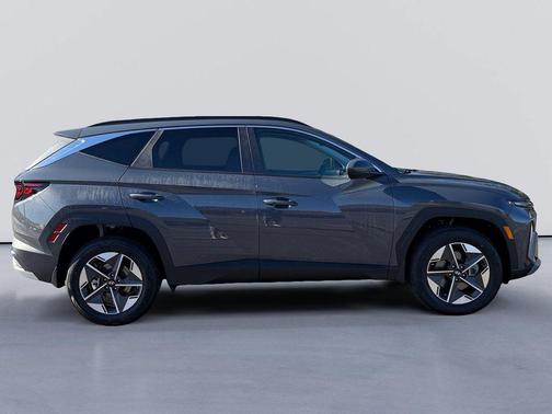 Ecotronic Gray 2026 Hyundai TUCSON Hybrid SEL
