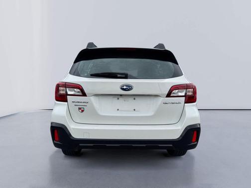 2018 Subaru Outback 2.5i