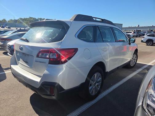 2018 Subaru Outback 2.5i
