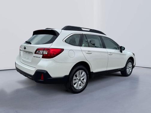 2018 Subaru Outback 2.5i