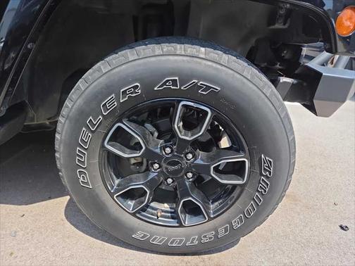 2017 Jeep Wrangler Unlimited Smoky Mountain 4x4