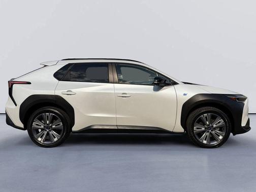 Cosmic White Pearl 2023 Subaru Solterra Limited