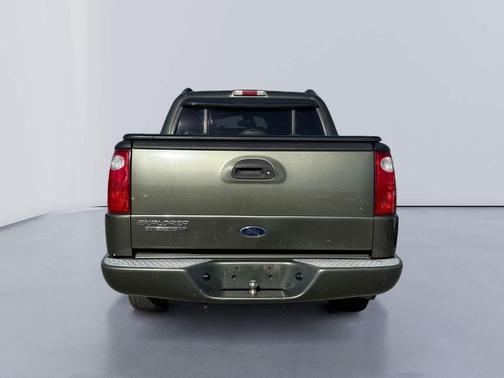 2004 Ford Explorer Sport Trac XLS