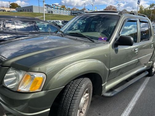 2004 Ford Explorer Sport Trac XLS