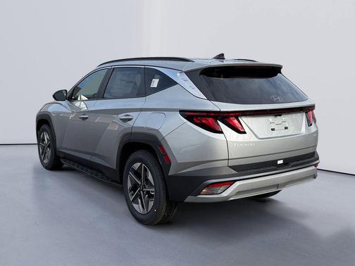 Shimmering Silver 2026 Hyundai TUCSON SEL