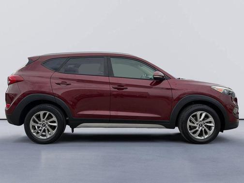 2017 Hyundai TUCSON SE Plus