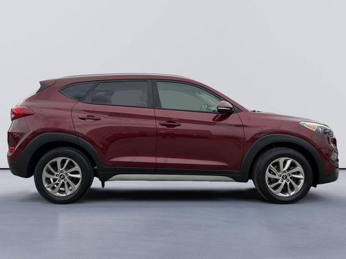 2017 Hyundai TUCSON SE Plus
