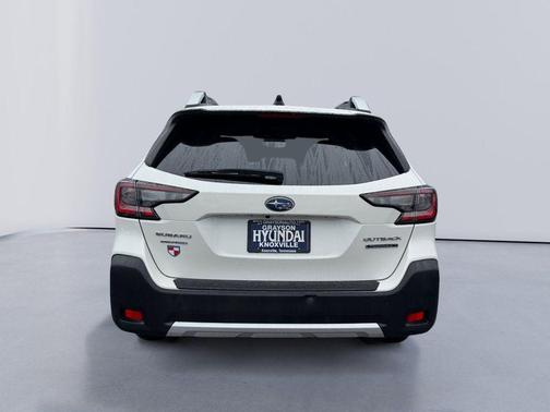Crystal White Pearl 2024 Subaru Outback Touring XT