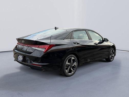 2023 Hyundai ELANTRA HEV Limited