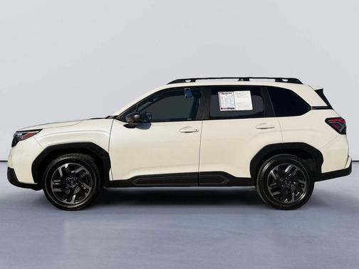 Crystal White Pearl 2025 Subaru Forester Limited