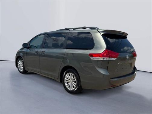 2011 Toyota Sienna XLE
