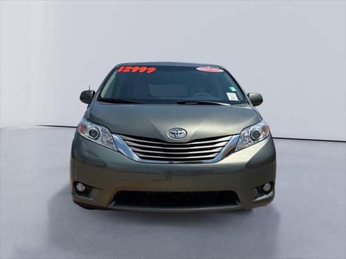 2011 Toyota Sienna XLE
