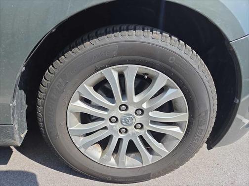 2011 Toyota Sienna XLE
