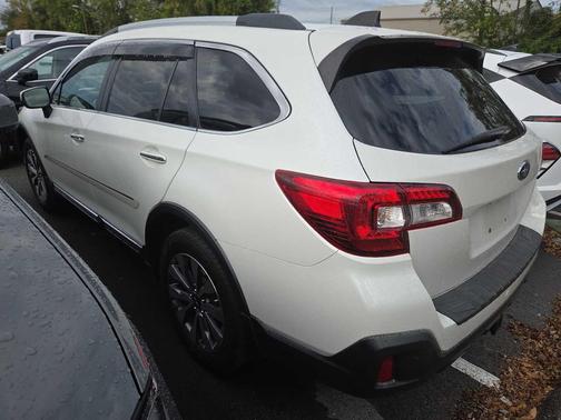 2018 Subaru Outback 2.5i Touring