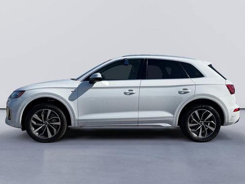 White 2022 Audi Q5 45 S line Premium Plus