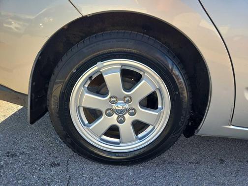 2005 Toyota Prius Base