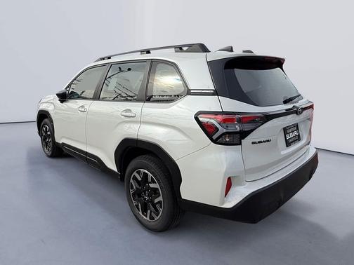 2025 Subaru Forester Base